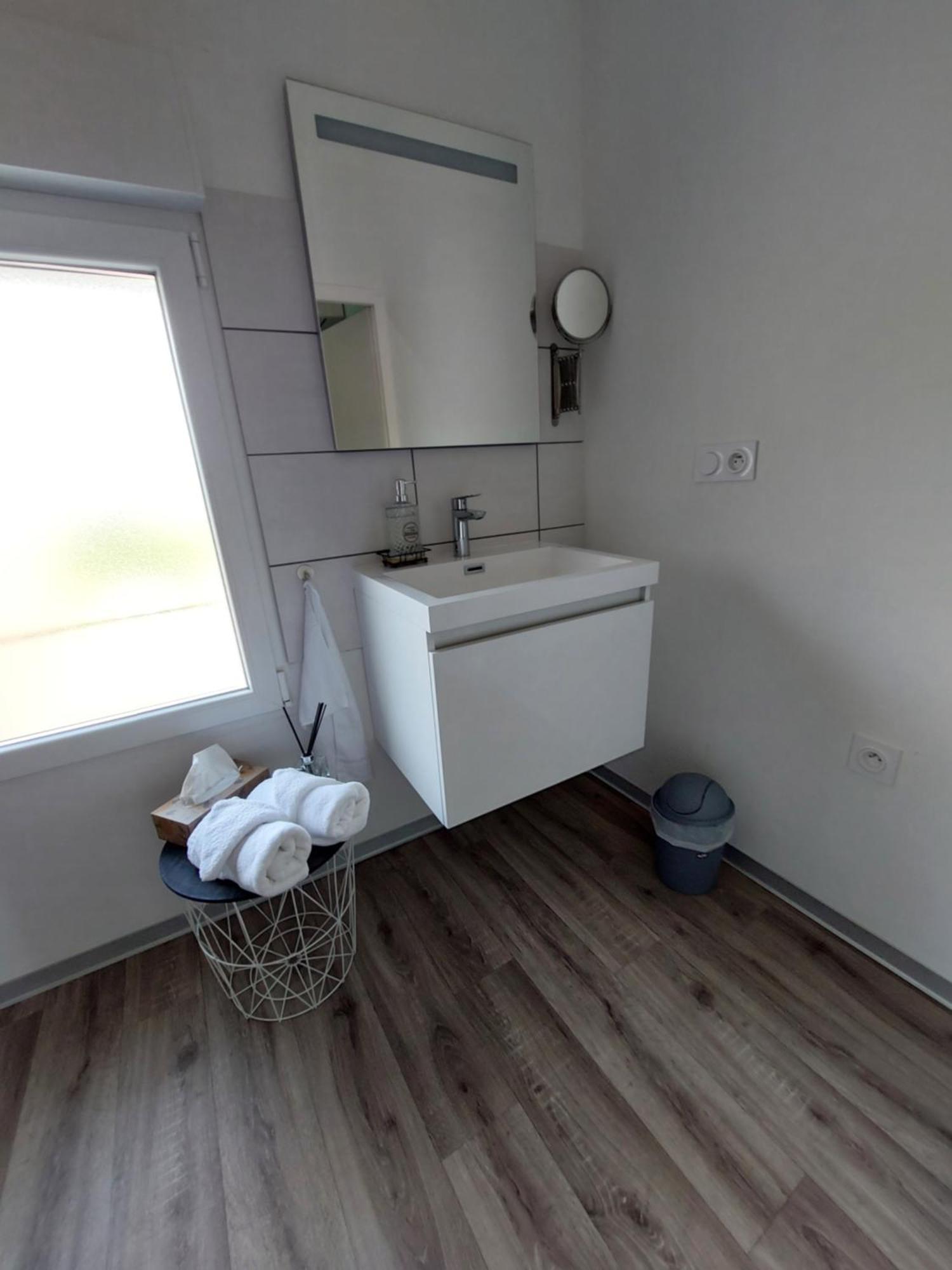 Les Loges De Vero Duplex , Appartement Neuf Classe 3 Etoiles - Garage Velo Et Moto - Parking Prive - 1 Chambre Et Un Canape Convertible - Gere Par Prestazen'Services Thierville-sur-Meuse Esterno foto